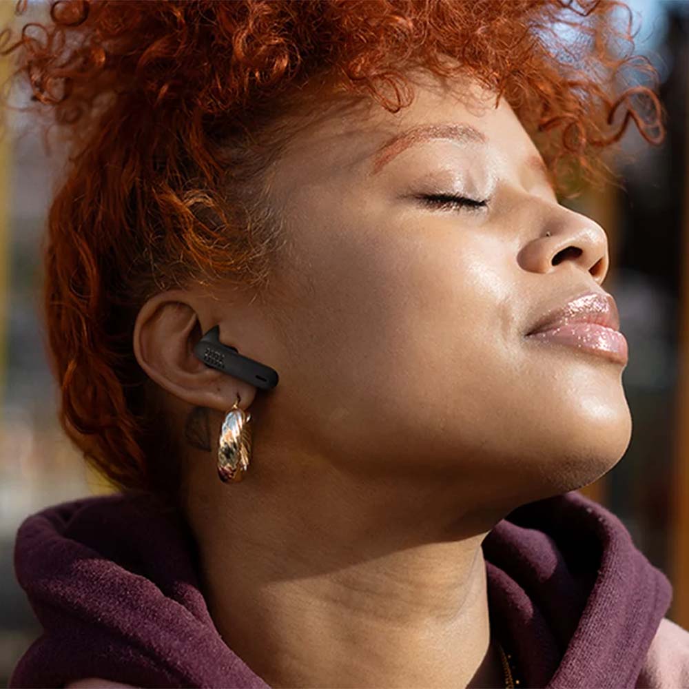 JBL Vibe Flex 2 Earbuds - lifestyle