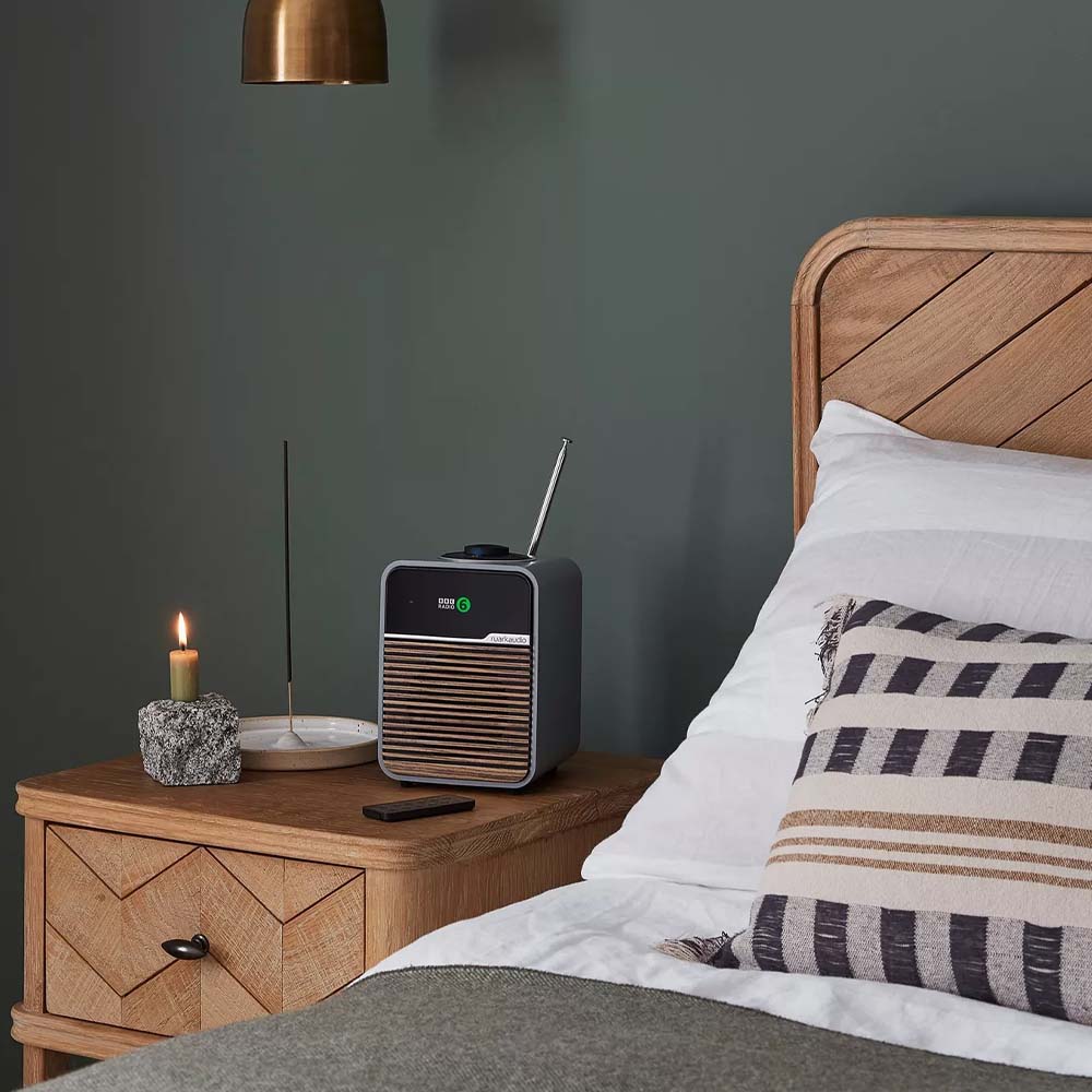 Smart Radio Ruark Audio R1S - Mid Grey - lifestyle