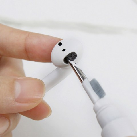 Essentials Cleaning Kit In Ear - life
