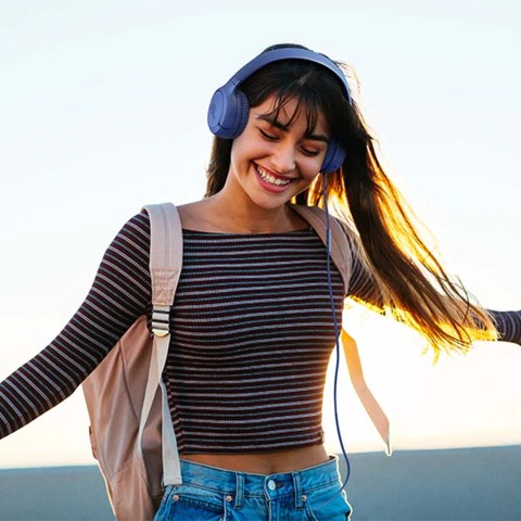 JBL Tune 530C Headphones - lifestyle3