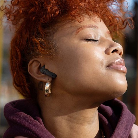 JBL Wave Flex 2 Earbuds - lifestyle