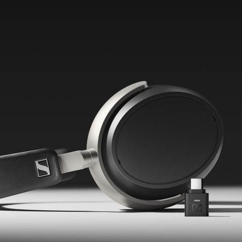 Sennheiser HDB 630 Headphones - remote